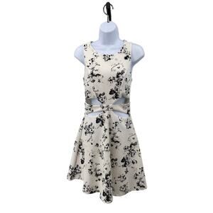 Foreign Exchange Short Dress Black/White Floral WMNS S Cut Outs Sleeveless Crew